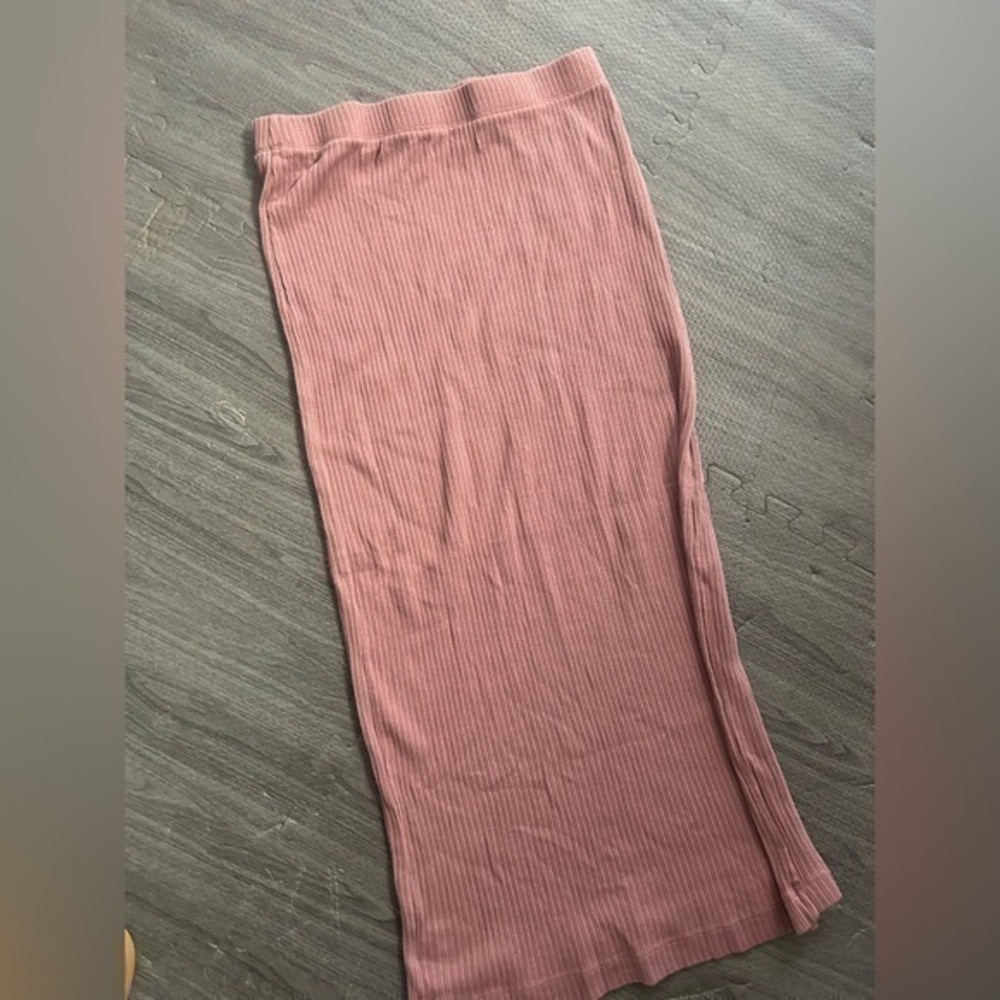 AE Ribbed Midi Skirt